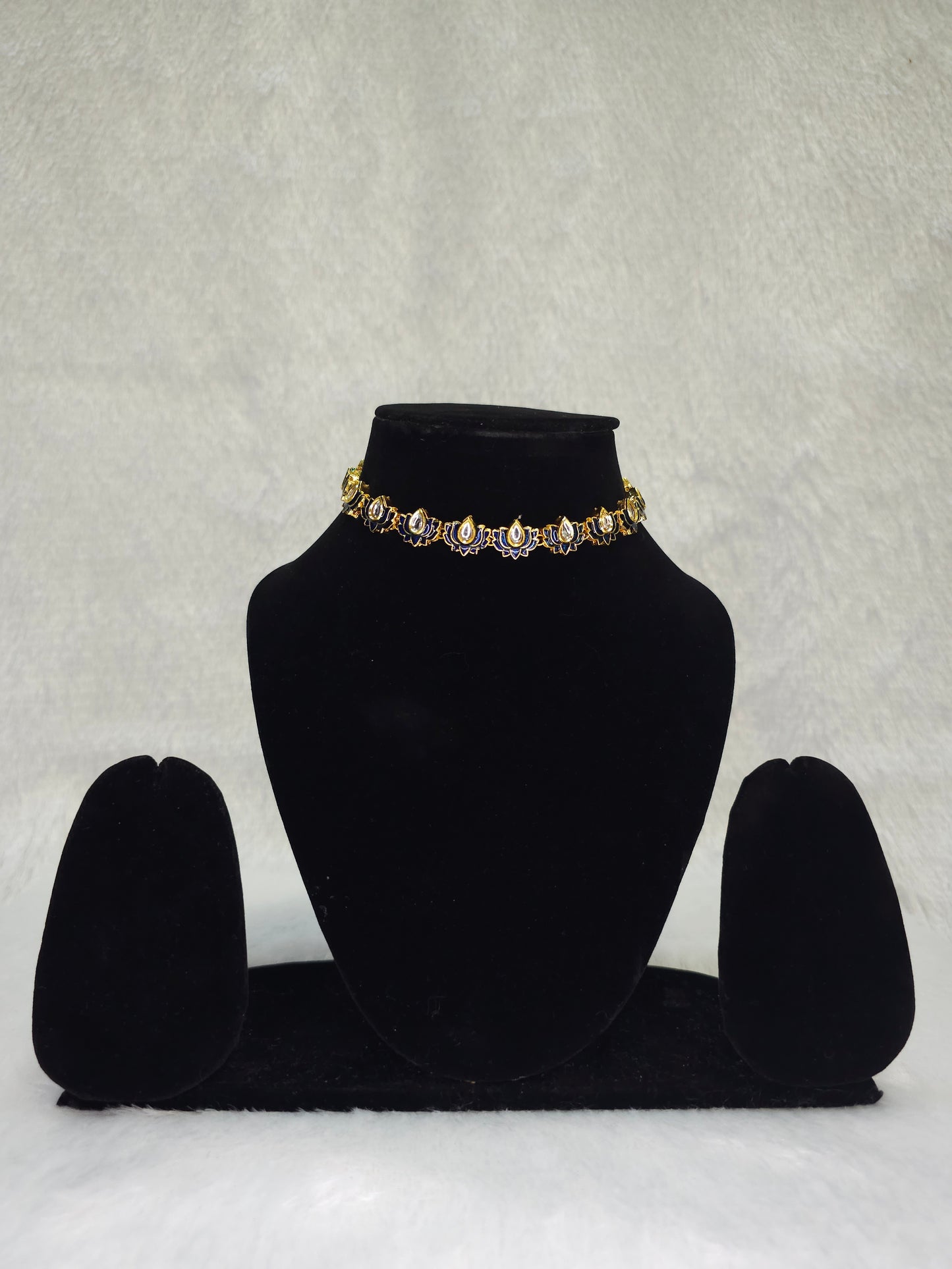 Meher Emerald Pearl Choker