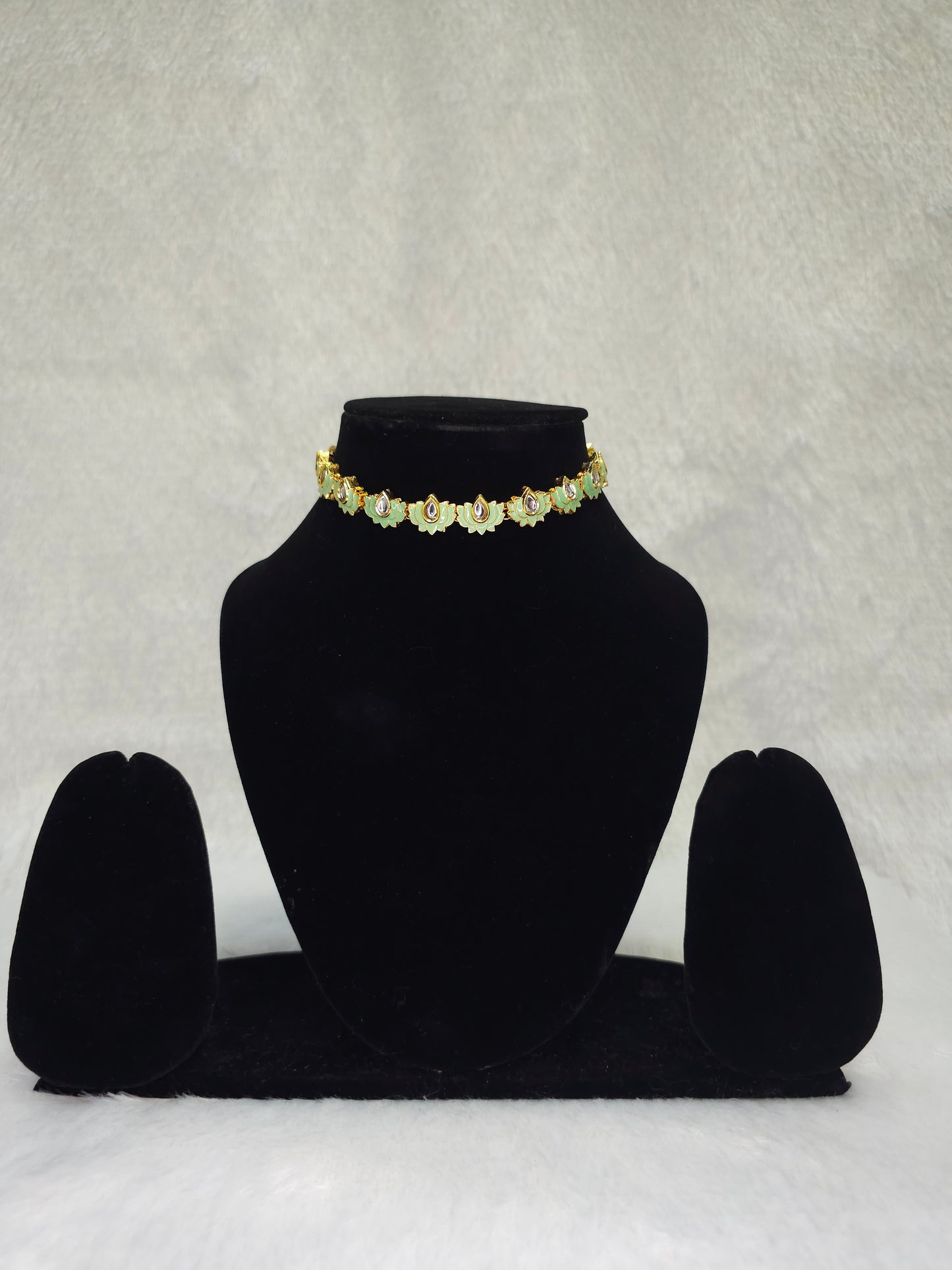 Meher Emerald Pearl Choker