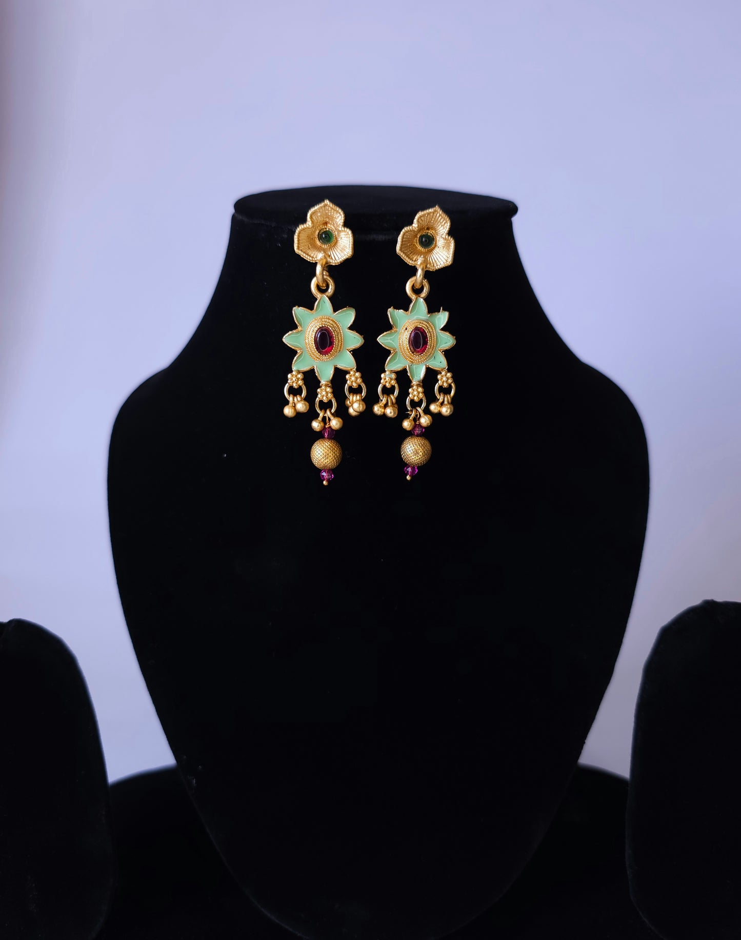 Regal Tapestry Choker