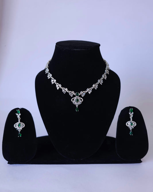Emera Elegance Necklace Set