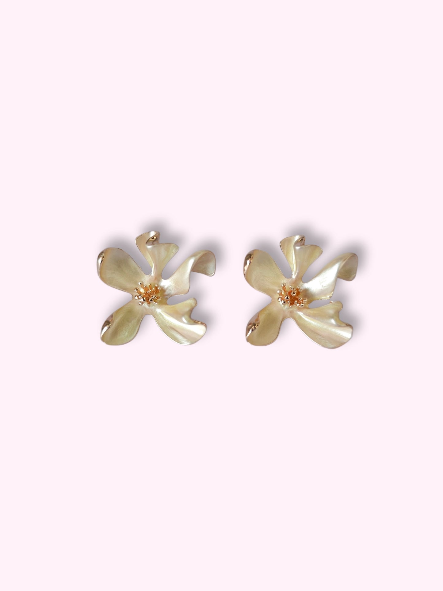 Floral Pearl Aura