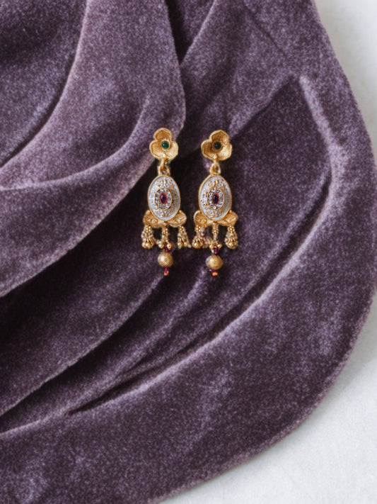 Regal Tapestry Choker