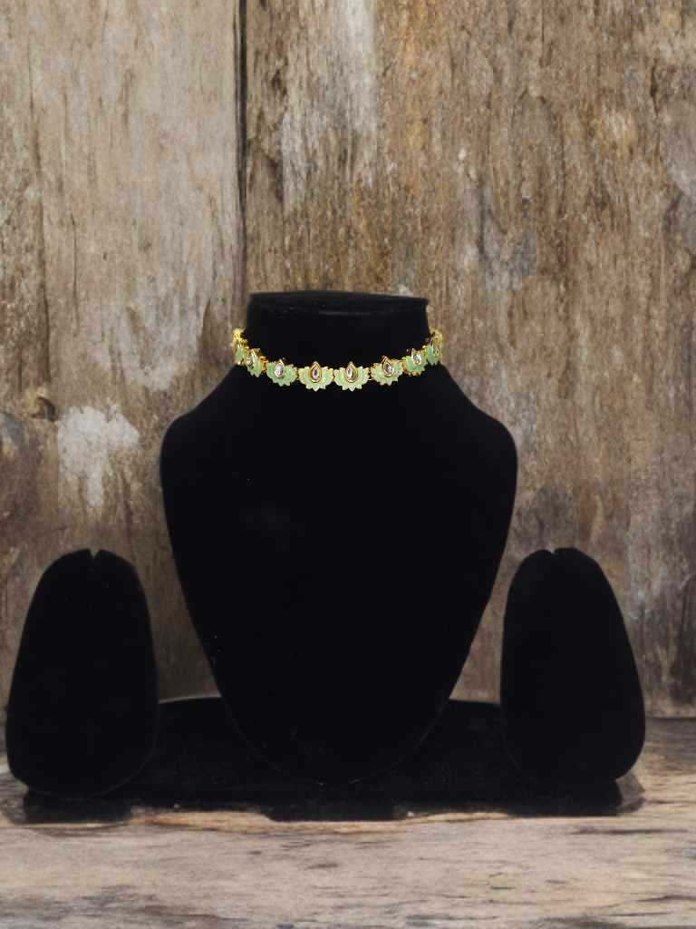 Meher Emerald Pearl Choker