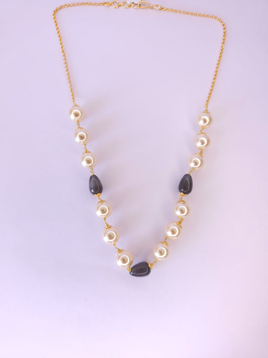 Noir Pearl Charm Necklace