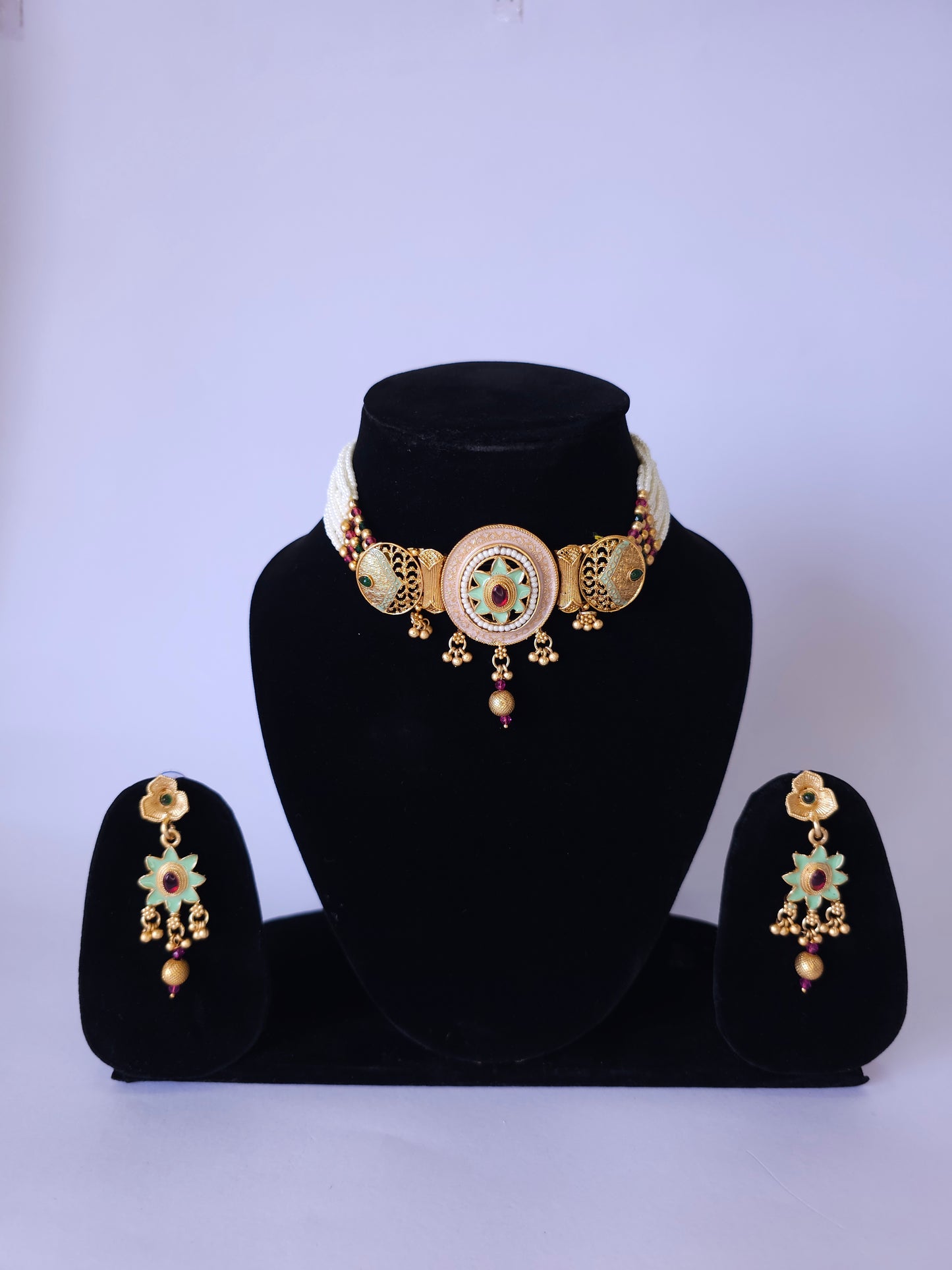 Regal Tapestry Choker