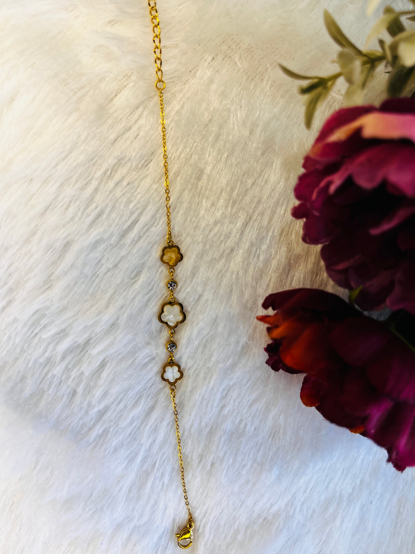 Elegant Floral Bracelet