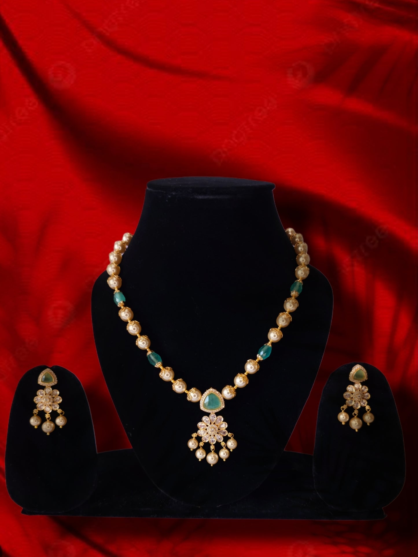 Emerald Radiance Set