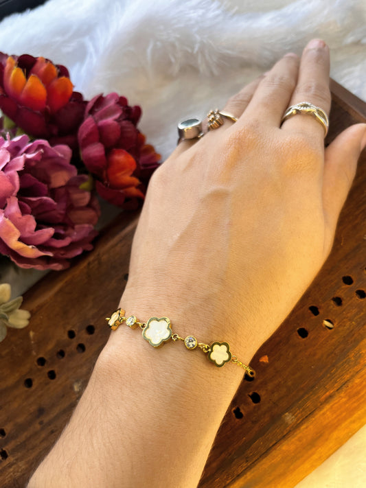 Elegant Floral Bracelet