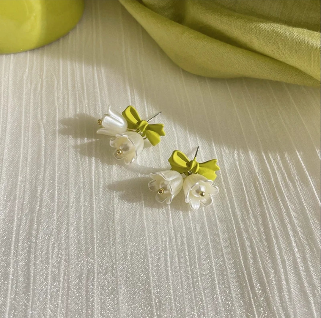 Blossom Pearl Earrings