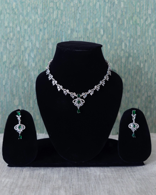 Emera Elegance Necklace Set